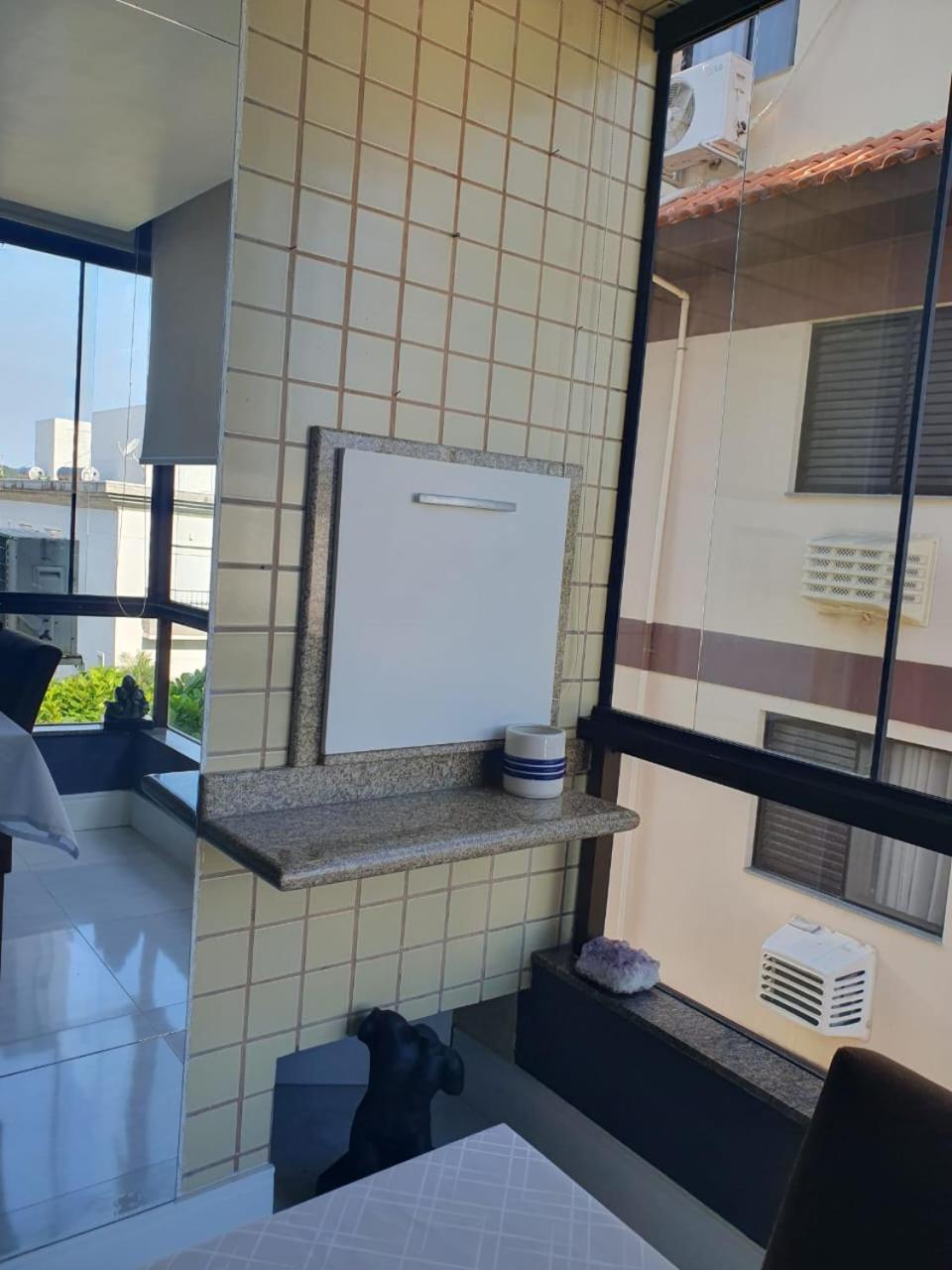 Dois Quartos, 400m Do Mar Apartamento